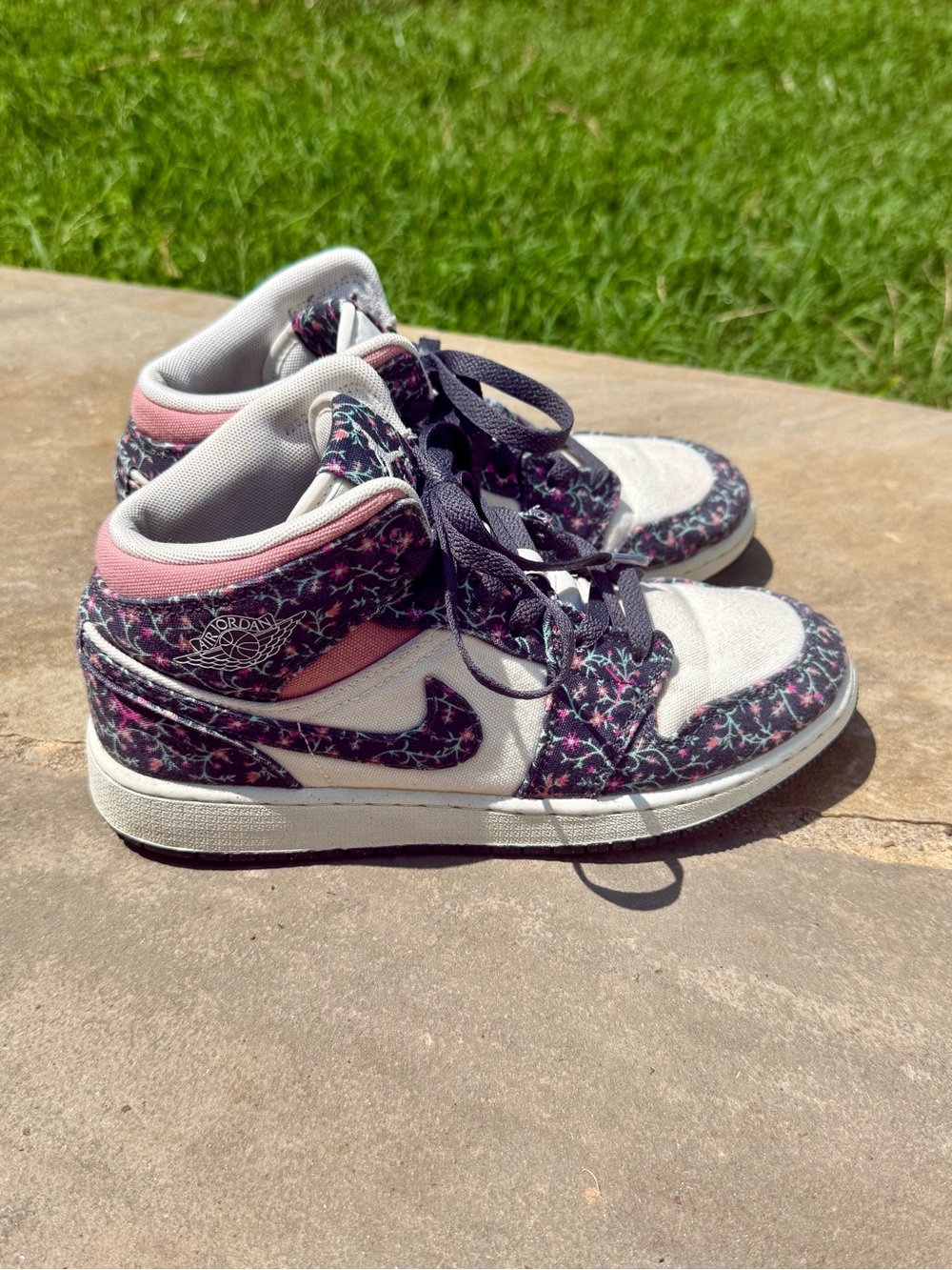 Air Jordan Kids' 1 Mid SE 5.5 Black, Pink and White with Floral Pattern